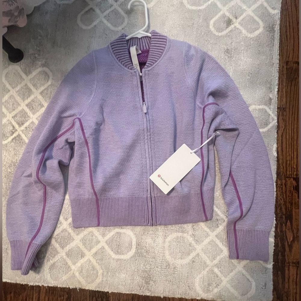 NWT Lululemon front zip up sweater size 4